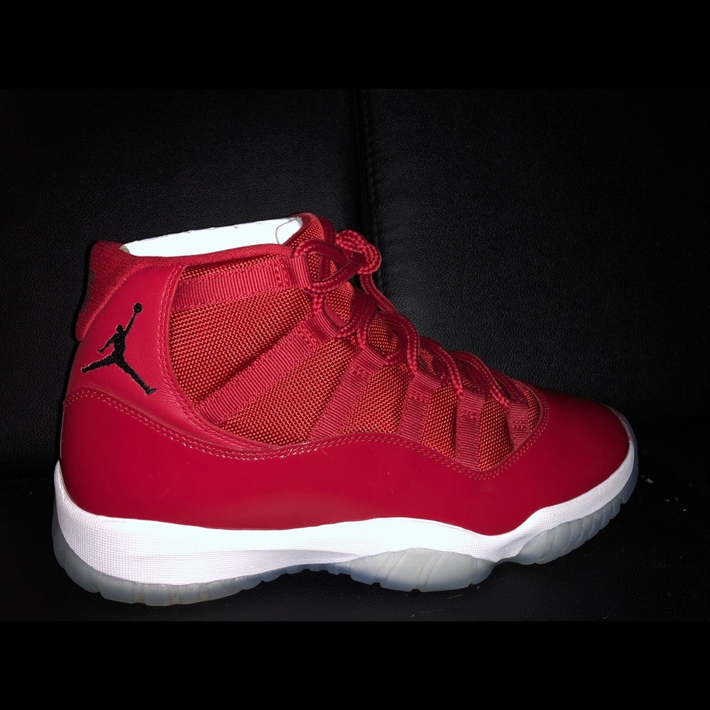 Jordan 11 Gym Red Size 10 men